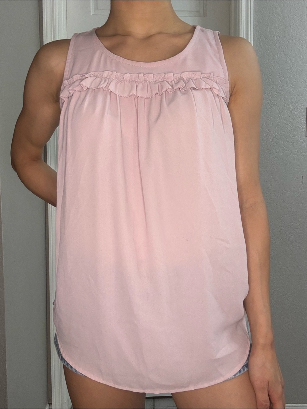 Women's Sleeveless Ruffle Yoke Tank Top - Light Pink